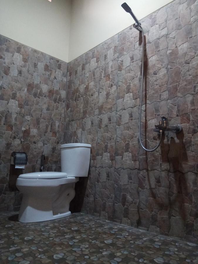 Doeloerkoe Homestay Surakarta  Ngoại thất bức ảnh