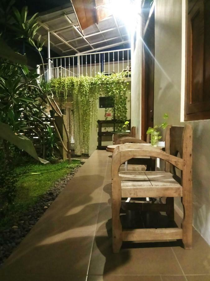 Doeloerkoe Homestay Surakarta  Ngoại thất bức ảnh